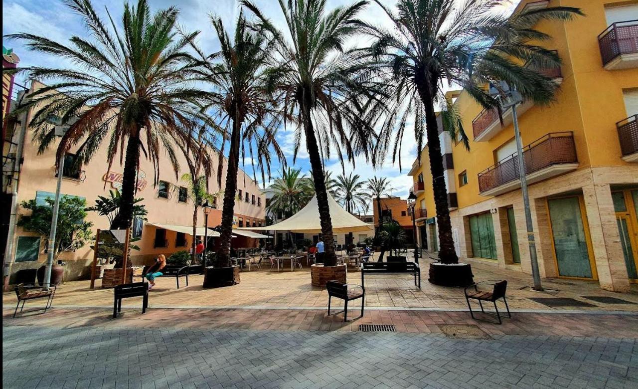 Apartamento Plaza De La Iglesia Deltebre Exterior foto